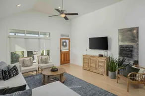 THE SOUTH HOUSE: Walkable, Pet & Family Friendly - Image 5