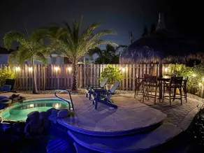Oasis House: Heated Pool & Spa 300ft Walk to Beach - Image 3