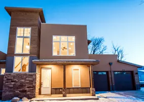 Spacious mountain-modern home near downtown! #0460 - Image 3