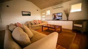 E. Elegant Penthouse - 2 Bedrooms - Image 2