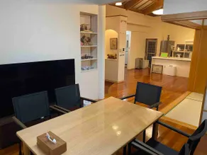 This is a private lodging in a luxury villa area, 10 minutes by car from the airport. - Image 3
