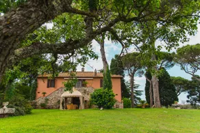 The OAKS  a family estate - Image 3