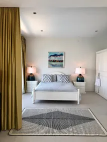 Water's Edge Penthouse - Image 5