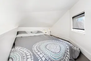 Unique tiny house w huge windows & deck, near lake - Image 5
