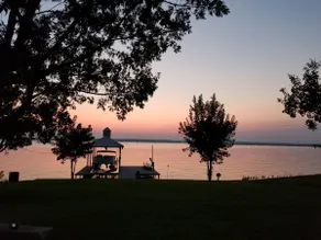 Private Lakefront Oasis | Hot Tub | Near Dallas - Image 5