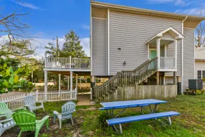 The Tree House at Old Beach - Image 2