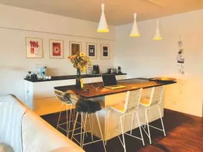 Spacious cozy design apartment in the city center. - Image 3