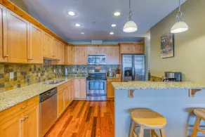 Rundle Rise - Spacious Condo Steps from Main Street - Image 5