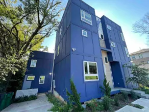 Modern Luxury/Walk to NoDa/Great for larger groups - Image 4