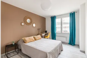 3 Bedrooms, Comfort 6 people / Train station & Tram Ideal for professionals - Image 2