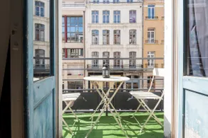 Lille, fully-equipped apartment with parking space - Image 2
