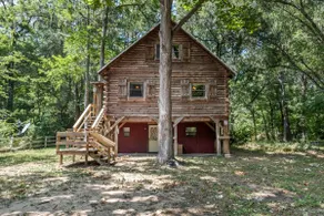 The Log Cabin - Image 4