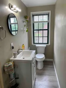 Private loft apartment, peaceful and convenient - Image 5