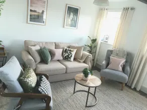 Romantic & Cosy Cottage with Direct Access to the Hills - Image 2