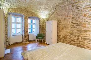 Garden Studio | brick walls | old city center - Image 2