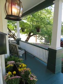 Clark Corner Guest House, in Historic St. Charles - Image 2