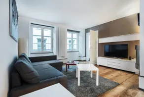 Modern flat by the Cathedrale - Image 4