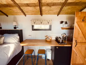 Cosy cabin with outdoor rolltop bath and woodstove - Image 2