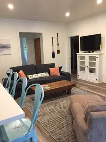 Newly renovated four bedroom Muskoka cottage - Image 4