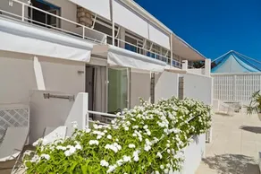 Studio with terrace - Image 4