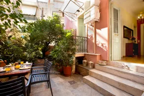 Acropolis Neoclassical Mansion by YHA - Image 4