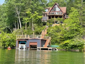 On the lake! Mountain and water views! Hot tub! - Image 2