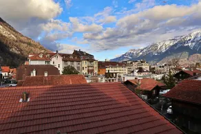 Magnificent view of Alps/City - near train station - Image 3
