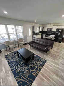 Beautiful 3 bed 2 bath home Close to NYC - Image 5