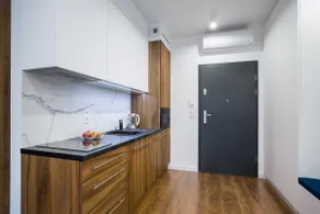Apartment with balcony near The Old Market Square - Image 5