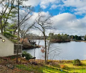 Peaceful WATERFRONT Cottage Near Mystic and Casinos - Image 3