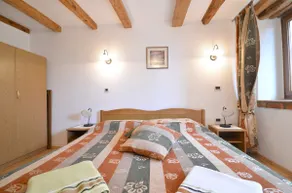 Spacious Apt with Stunning View in the Centre - Image 3