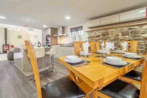 Luxurious barn 3 bed en-suites mid STAgnes & Truro - Image 2