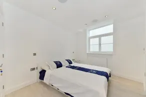 Chelsea 2/3 Bdrm free parking - Image 4