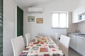 Residence4a-Green Apartment - Image 4