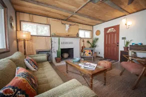 Mojave house. Walk to everything in Joshua Tree. - Image 3