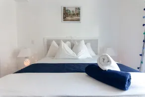 OceanDrive beachfront 2 charming renovated bd SoBe - Image 5
