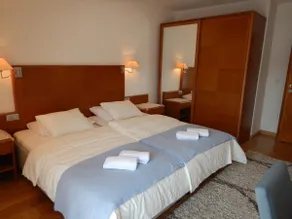 Modern apartment on the sea coast - Image 3