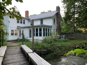 Spacious Stream Side 4 bedroom Historic Home - Image 1