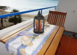 Nea Styra seafront apartment with stunning view - Image 2