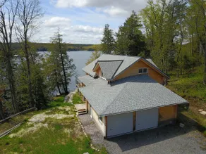 Private Waterfront Cottage - Image 3