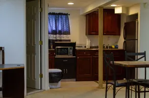 Spacious & Comfy One Bedroom w/ Private Entrance - Image 5