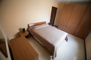 Apartment 5 mins away from the beach. - Image 3