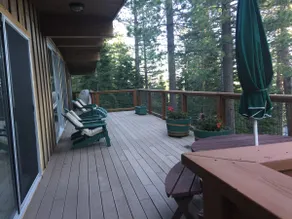 Tahoe City Cabin ~ Spectaculaire vue sur le lac! Marchez vers le lac et la ville * WIFI * - Image 3