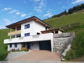 Panoramic apartment with fireplace in the Tyrolean mountains - Image 3