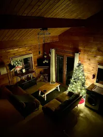 Pine lodge: Beautiful log cabin with hot tub - Image 2