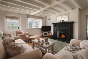 Crow Hall - Luxury Holiday Accommodation - Image 3