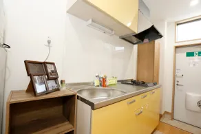 Enjoy Hotel, 3-minute walk from Yotsugi Station, convenient for Asakusa and Skytree, free WiFi, double bed. - Image 5