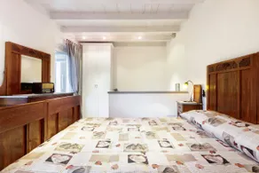 Fully-equipped and Modern Three-room Apartment Overlooking the Lake - Image 2