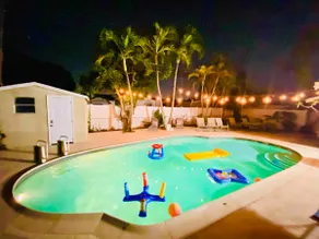 KIDS STAY: Sleeps 10 Cruise Guests-Arcade-Hockey - Image 2