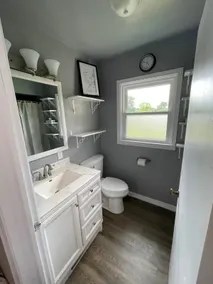 Lakefront 3br home! Enjoy the tranquility. - Image 5